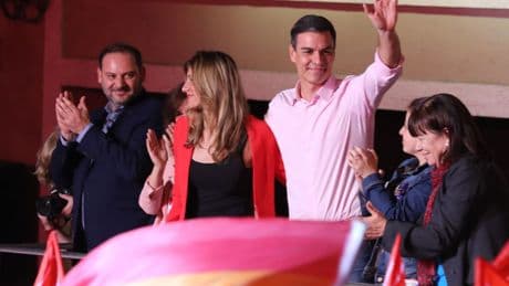 La prostitución y la hipocresía política