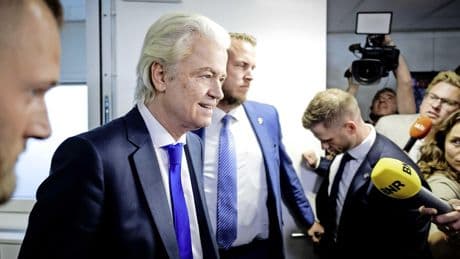 Coalitie trilt na crisisoverleg over asiel, Wilders somber: ’Het ziet er niet goed uit’