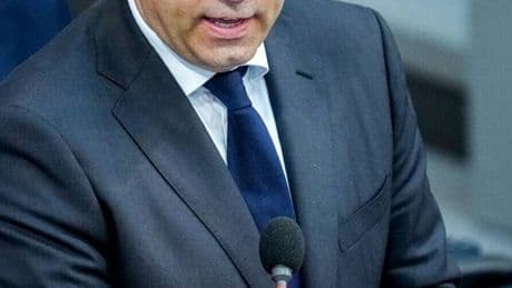 Regierungsbefragung im Bundestag: Lars Klingbeil und Thorsten Frei bestehen erste Prüfung