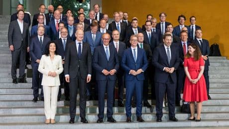 Nach dem Wirtschafts-Gipfel - So sollen aus 631 Milliarden Euro Billionen werden