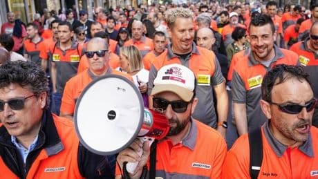 Las solicitudes de bajas voluntarias en Bridgestone superan los 232 despidos fijados por el ERE