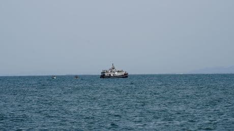 La flottille pour Gaza assure qu’un deuxième de ses bateaux a été «frappé» et soupçonne un drone