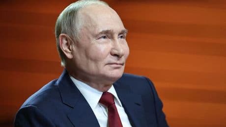 Russian economy nightmare as Putin takes £5.5bn trade hit