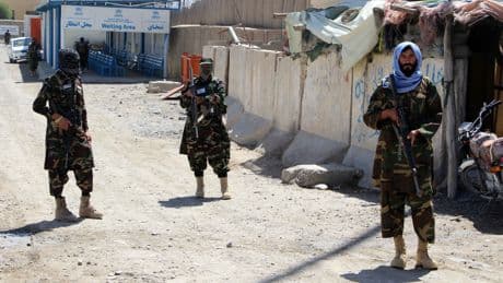 Los talibanes prohíben el ajedrez en Afganistán por "objeciones religiosas respecto al juego"