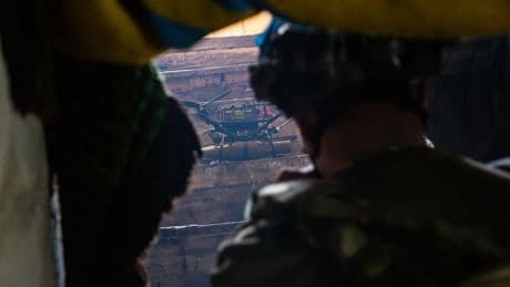 Von Boot aus: „Phantom“-Drohneneinheit entfesselt blitzartigen Angriff auf Krim-Radarsysteme
