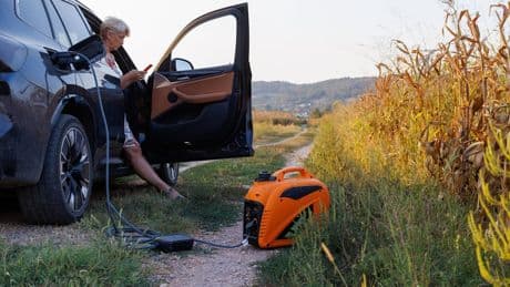 Wenn bei Blackout das Stromnetz ausfällt - E-Auto am Notstrom-Aggregat aufladen – geht das?