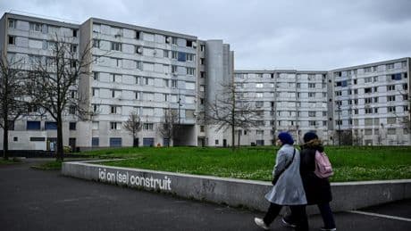 La politique de la ville «ne peut se substituer aux autres politiques nationales», selon un expert