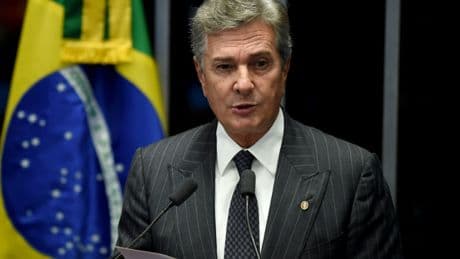 Brésil : l'ex-président Collor de Mello envoyé en prison pour corruption