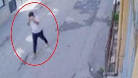 Oğlu sandığı kişiye servetini kaptırdı | Tek sözü ile neyi var neyi yok verdi