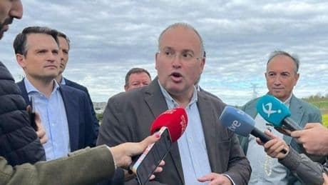 Tellado sale de Génova para recorrer cinco autonomías en una semana y poner al PP en "modo electoral"