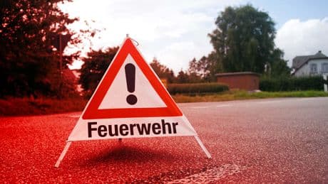 A46 bei Iserlohn - Brennender Pkw stoppt Verkehr