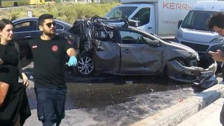 Başakşehir'de zincileme kaza! Yaralılar var: Vura vura geldi