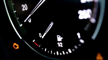 Zwei-Wochen-Regel: So einfach können Autofahrer Geld und Sprit sparen