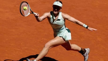Suzan Lamens teleurgesteld in zichzelf na debuut op Roland Garros: ’Niet mijn dag’