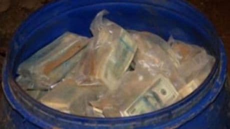 Un agricultor halla 600 millones de dólares que podrían pertenecer a Pablo Escobar
