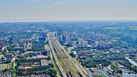 Met 250.000 mensen feesten op 15 kilometer asfalt: zo viert Amsterdam het jubileum op de Ring