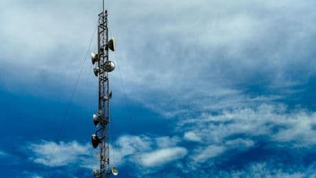 Las operadoras avisan de que el país podría quedarse sin suministro de telefonía móvil si la incidencia se prolonga