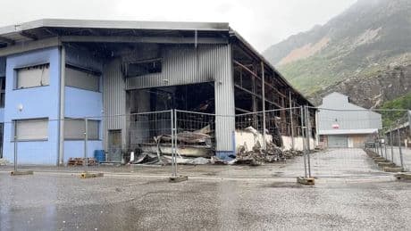 "C'est une grosse verrue": la démolition de la laverie de l'Argentière-la-Bessée a débuté