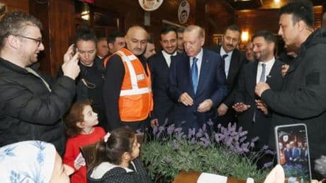 Cumhurbaşkanı Erdoğan, İstanbul'da vatandaşlarla bir araya geldi