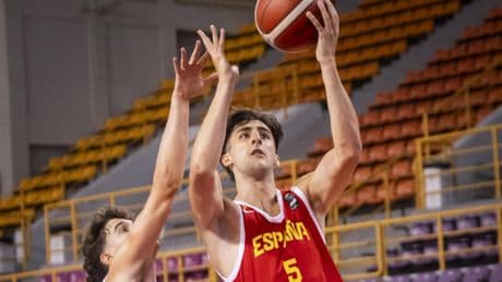 España se queda corta en la remontada y cae en el estreno frente a Israel