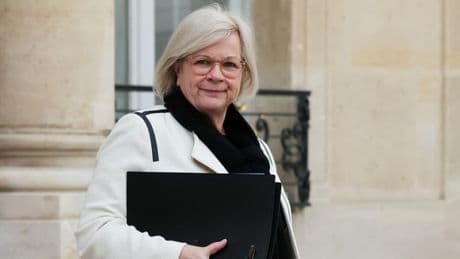 Banques extra-européennes, accès au patrimoine... Catherine Vautrin dévoile les contours du projet de loi sur la fraude sociale