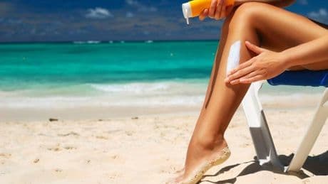 Cuánta crema de sol hay que echarse para evitar quemarse