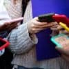 EE to launch phone plans which restrict internet for teens