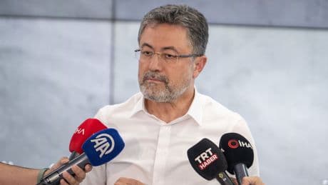Bakan Yumaklı'dan devam eden orman yangınlarına ilişkin açıklama: İnşallah arkadaşlar güzel haber verecekler