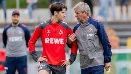 Hotel-Flucht vorm Aufstiegs-Endspiel - Darum schließt Funkel seine Köln-Stars ein