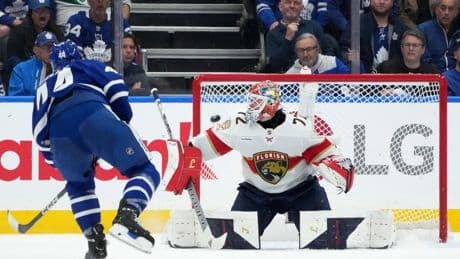 So-so night for Panthers goalie Bobrovsky