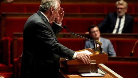 « Supprimer deux jours fériés n’est pas une proposition absurde »