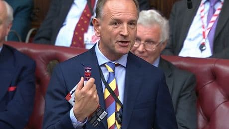 ‘Sword of Damocles’ driving vape changes, says Cancer Research chairman