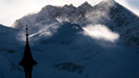 Schweiz: Zwei deutsche Bergsteiger vom Breithorn in den Alpen gerettet