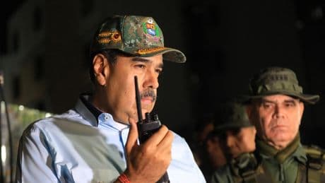 Venezuela : Nicolás Maduro appelle la population à se rendre dans les casernes «pour apprendre à tirer»
