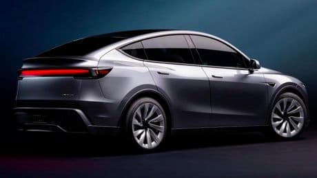 Tesla, arriva la Model Y a passo lungo