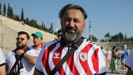 Samsunspor aşkıyla 10 bin 300 kilometre yol kateden taraftar, dünya rekoru için başvuruda bulundu