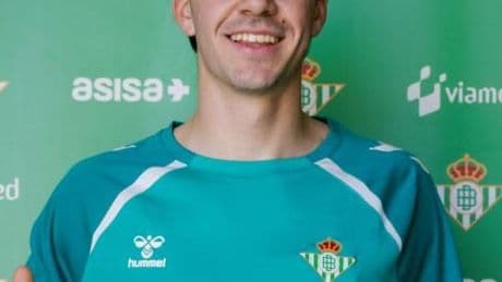 El bético Petit se va cedido al Mirandés y Borja Iglesias, muy caliente