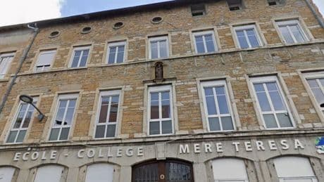 "C'est la double peine": une mère assure qu'un collège privé de Villeurbanne ne veut plus de son fils depuis qu'il a dénoncé des attouchements