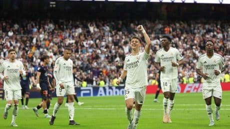 El Real Madrid roza el colapso, pero mantiene viva la Liga antes del clásico de Montjuïc