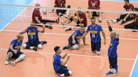 <p style="margin-bottom: 11px;"><span style="font-size: 11pt;"><span style="line-height: 107%;"><span style="font-family: Arial,sans-serif;">Europei Sitting: volano le azzurre, ancora ko gli uomini</span></span></span></p>