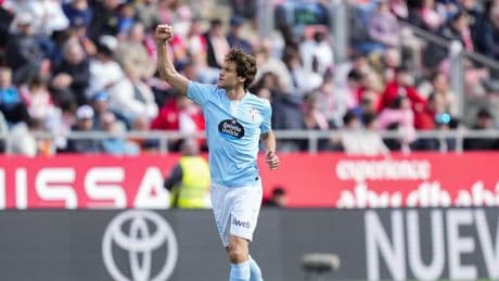 Marcos Alonso, baja sensible para la visita del Celta a la Real Sociedad