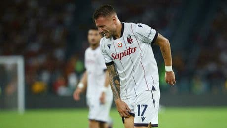 Immobile infortunio, l'attaccante del Bologna fuori 8 settimane per una lesione muscolare al retto femorale. Ecco quando torna