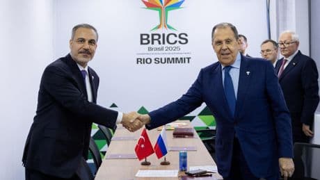 Hakan Fidan, BRICS Zirvesi'nde Rusya Dışişleri Bakanı Lavrov ile görüştü