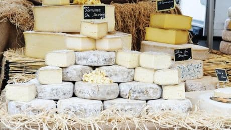 British tourists banned from bringing meat and cheese back from Europe