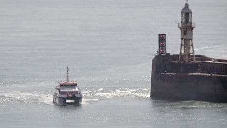 Migrants cross English Channel in warm spell as arrivals pass 11,000 for year