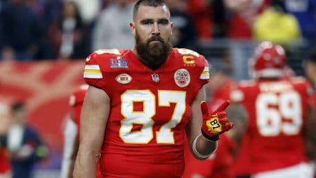 Quién es Travis Kelce, la estrella y tricampeón de la NFL que se casará con Taylor Swift