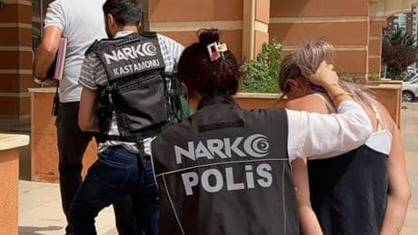 Uyuşturucuyla yakalanan 2 kişi tutuklandı