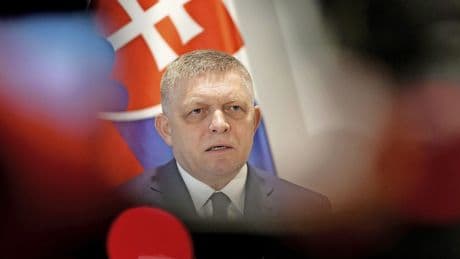 Robert Fico droht mit NATO-Austritt