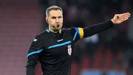 İptal ettiği penaltıyla UEFA'yı karıştırmıştı, Trabzonspor-Galatasaray maçının VAR hakemi belli oldu