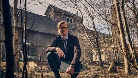 Anders de la Motte, escritor: "Mi mujer dice que es una pesadilla ver series policiacas conmigo"